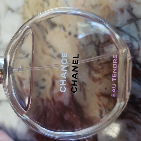 CHANEL Chance Eau Tendre Fragrance with Pink Tint - Picture 2 of 3